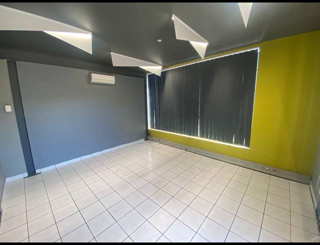 1,111M² WAREHOUSE TO LET IN PAARDEN EILAND